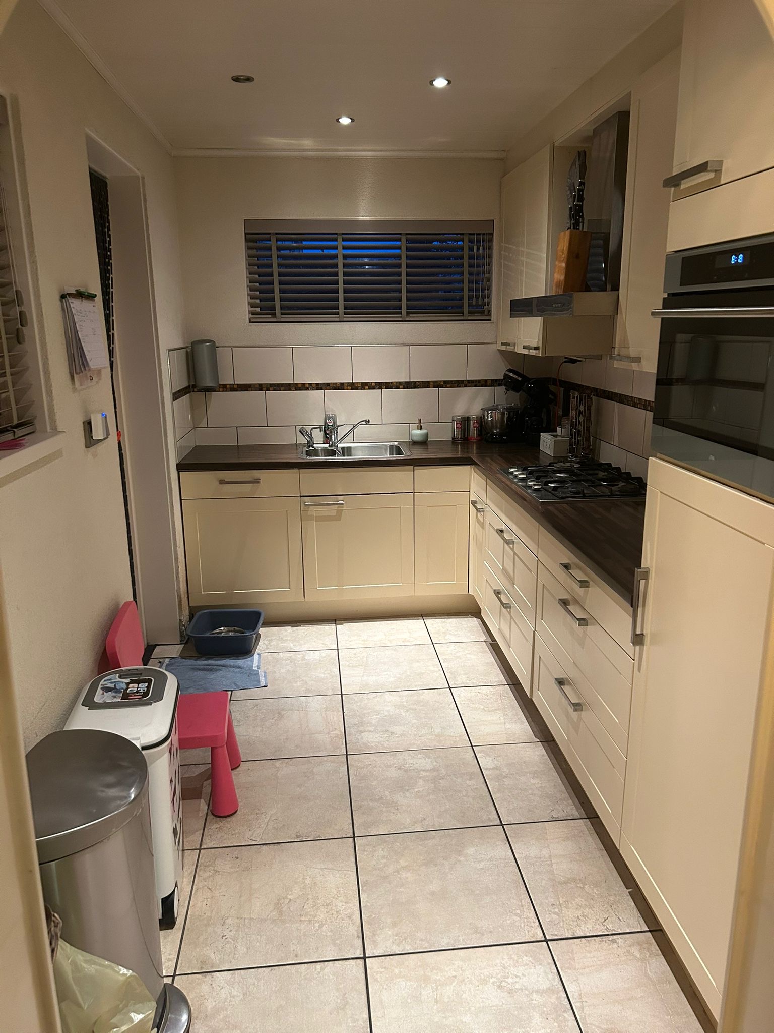 Oude keuken vóór het wrappen in Rucphen
